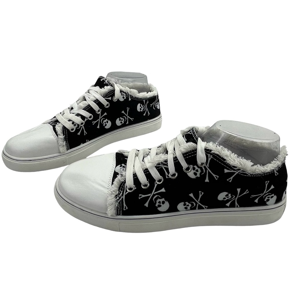 Skull Pattern Casual Sneakers